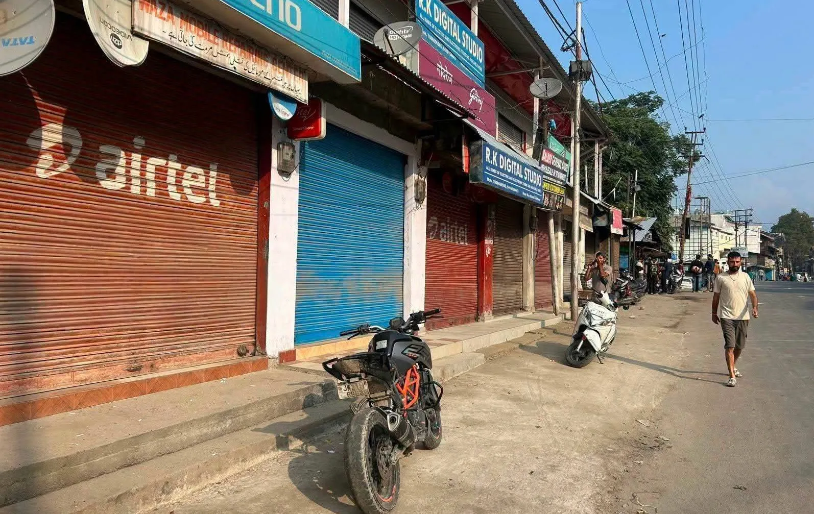 کشتواڑ میں مجلسِ شوریٰ اور سناتن دھرم سبھا کی کال پر مکمل پُرامن بند، چھاترو میں احتجاج جاری