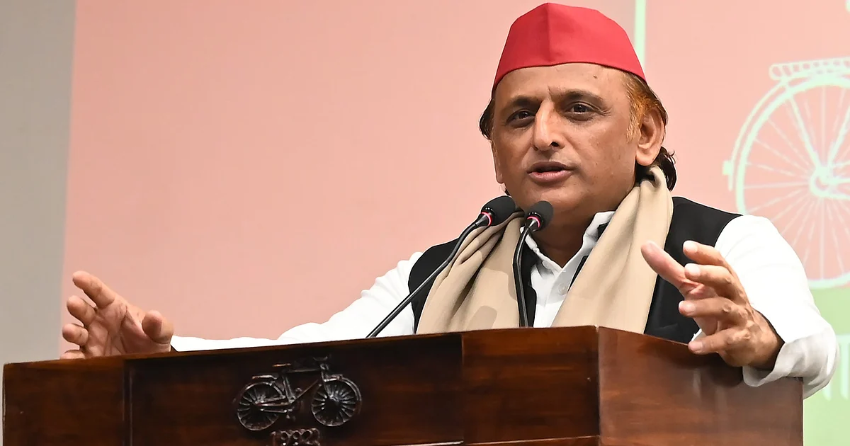 ’بی جے پی کتنی ہی کیچڑ پھیلا لے، اس کا کمل نہیں کھلے گا‘: اکھلیش یادو