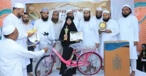 فاطمہ اکیڈمی میں مسابقہ برائے قرأت قرآن کریم و خطابت کا انعقاد، طلبہ اور ان کے معلمین کو انعامات سے نوازا گیا