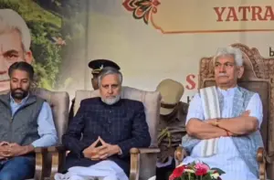 ایل جی منوج سنہا نے ناراناگ سے ہرمکھ گنگہ بل یاترا کو ہری جھنڈی دکھا کر روانہ کیا