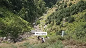 کشتواڑ میں تیل ٹینکر حادثے کا شکار، دو افراد جاں بحق