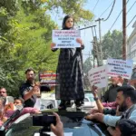 التجا مفتی کی قیادت میں سری نگر میں جموں و کشمیر کی ریزرویشن پالیسی کے خلاف احتجاج
