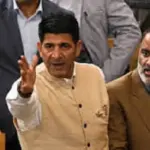 اسمبلی میں تمباکو نوشی کے الزام پر الطاف کلو کی وضاحت، ’’ہیپی ڈینٹ چبا رہا تھا‘‘