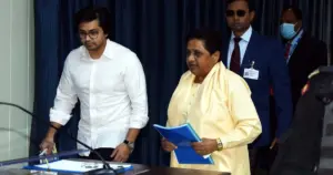 مایاوتی نے آکاش آنند پر ان کے بیمار ہونے کی جھوٹی افواہ پھیلانے کا لگایا الزام