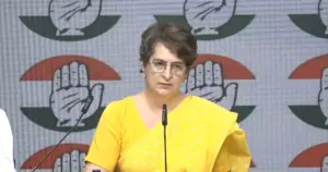 ایس آئی آر پر گھمسان: پرینکا گاندھی کا سی ای سی گیانیش کمار پر غداری کا مقدمہ چلانے کا مطالبہ