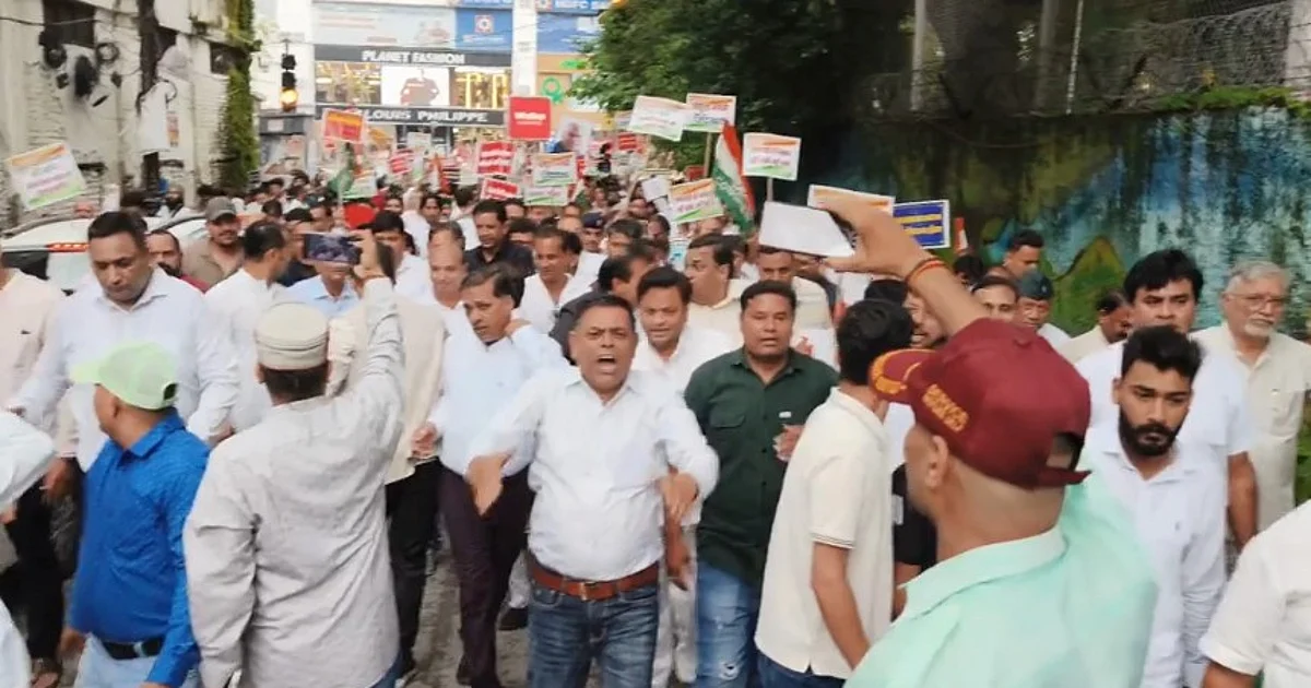 ہلدوانی ’شدھی کرن‘ معاملہ: قصورواروں کے خلاف کارروائی کے مطالبے پر کانگریس کا اتراکھنڈ سکریٹریٹ کی جانب مارچ