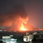 قندھار پر فضائی حملے کے بعد علاقے میں آگ کے شعلے بلند