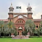 زیادتی کے مقدمے میں ضمانت پر مدعی خواتین کے ملزمان کو تھپڑ