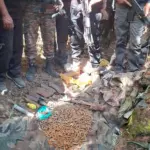 ہندوارہ میں سکیورٹی فورسز کی بڑی کارروائی، جنگلاتی علاقہ سے AK-47، دستی بم اور بھاری مقدار میں گولہ بارود برآمد