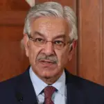 عمران خان پر طنز کرتے ہوئے خواجہ آصف نامناسب تصویر پوسٹ کر بیٹھے،سوشل میڈیا پر تنقید
