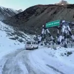 مغل روڈ ٹریفک کے لیے دوبارہ بحال، اوڑی قومی شاہراہ کی بحالی کا کام جاری