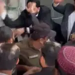 ملتان واقعہ،عدالت پیشی پر وکلا کا ملزم پر گھونسوں اور مکوں کی بارش،ویڈیو وائرل