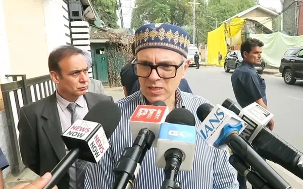 بیروہ میں ترقیاتی کاموں میں مزید سرعت لانے کی کوشش کر رہے ہیں: عمر عبداللہ