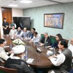 تحریک انصاف نے حکومت کے تمام مطالبات مان لیے:سرکاری کمیٹی ممبر کا دعویٰ