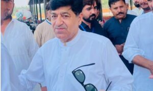 سابق صوبائی وزیر ظاہر شاہ طورو کی رہائش گاہ پر پولیس کاچھاپہ
