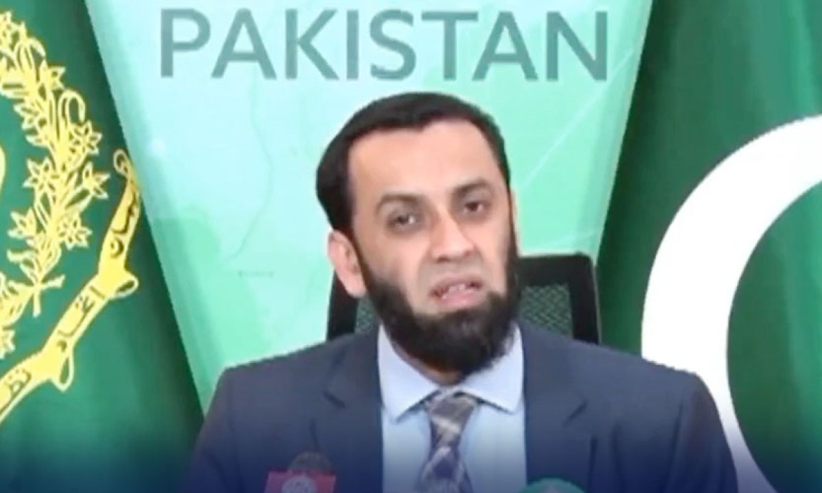 عمران خان سمیت تمام قیدیوں کو نئی ماڈل جیل منتقل کیا جائے گا، عطا تارڑ