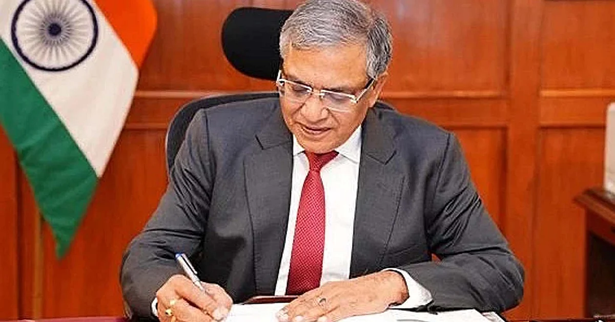 ’ماک پارلیمنٹ‘ میں گیانیش کمار کے خلاف مواخذے کی تحریک لانے کی تجویز، راہل گاندھی نے دی منظوری!