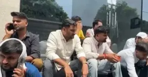 بجلی ملازمین کی ہڑتال سے گروگرام سمیت ہریانہ کے کئی علاقوں میں لوگ پریشان، کمپنیوں میں لٹکا تالا، پانی کی سپلائی متاثر