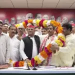 برج بھوشن شرن سنگھ کے قریبی لوگ سماجوادی پارٹی میں شامل، اکھلیش یادو نے دلائی پارٹی کی رکنیت
