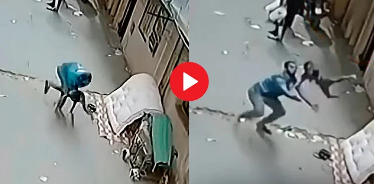ویڈیو: نوجوان نے بلندی سے گرنے والے بچے کو عین وقت پر بچا لیا
